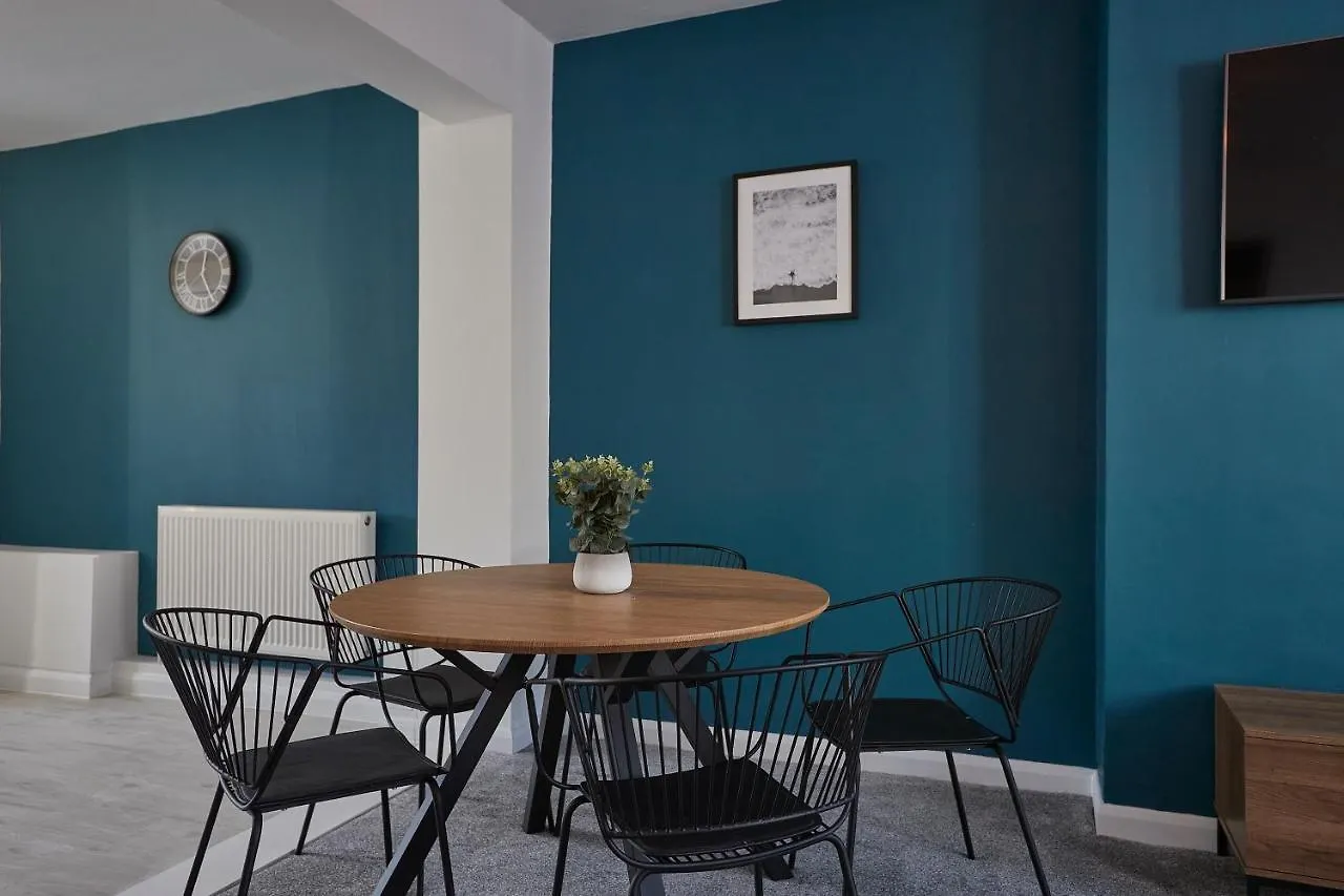 Host & Stay - Endeavour Apartments Whitby 0*,